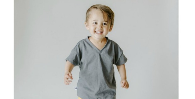 Baggy V-Neck Tee FREE sewing pattern (Newborn-9/10)